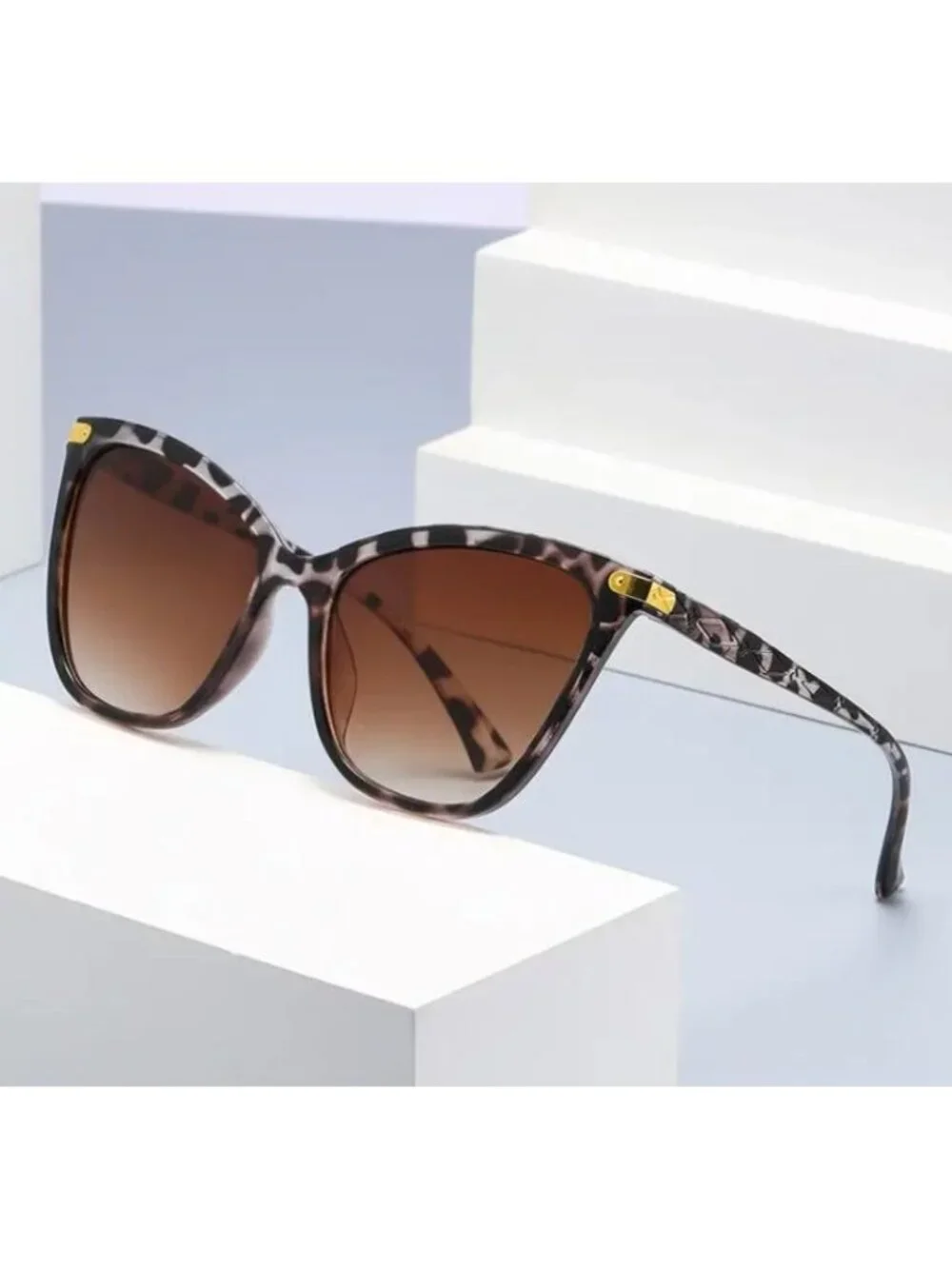 Leopard Print Oversized Cat Eye Sunglasses With Brown Gradient Lenses & Gold Acc